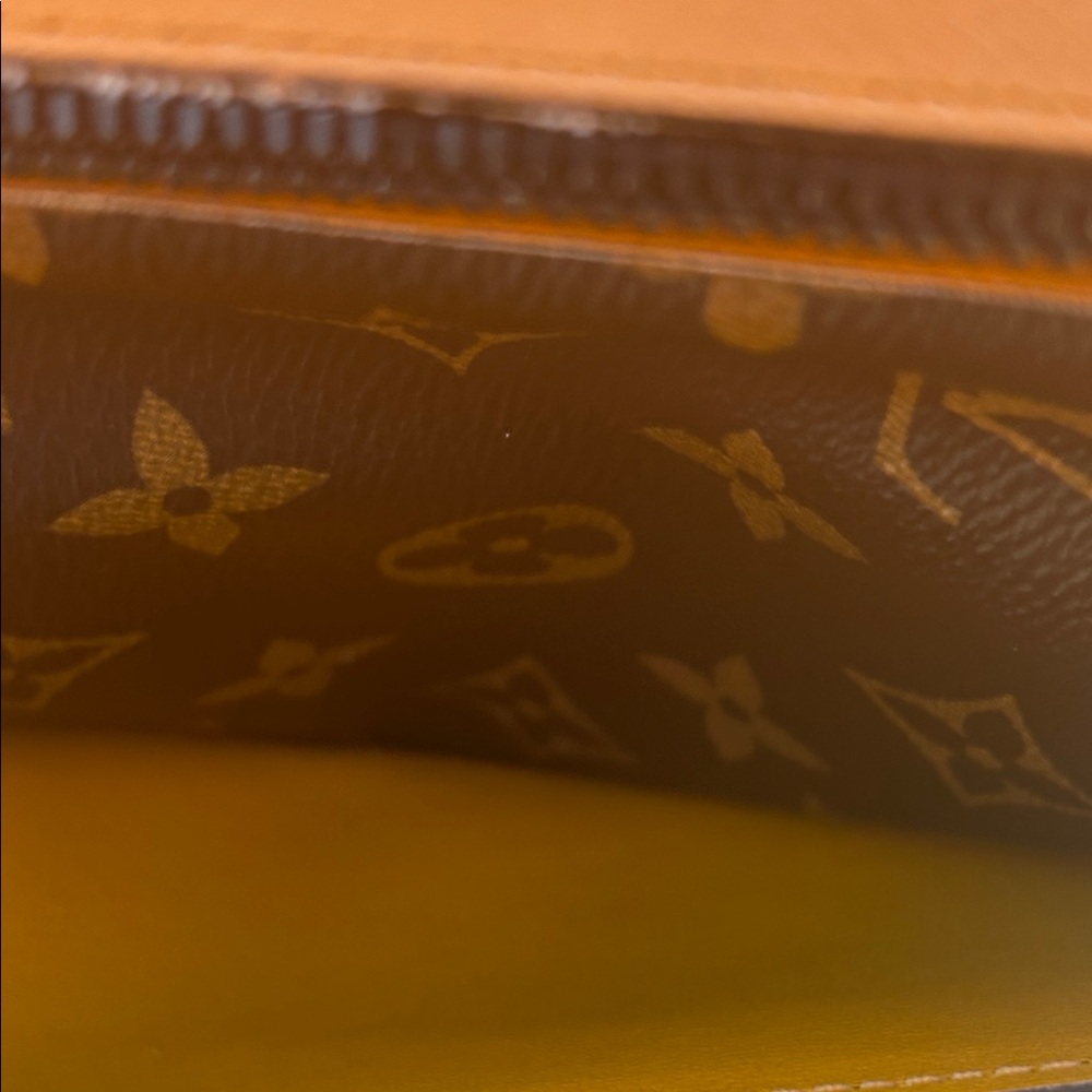 Louis Vuitton Authentic Monogram Brazza Wallet - image 6